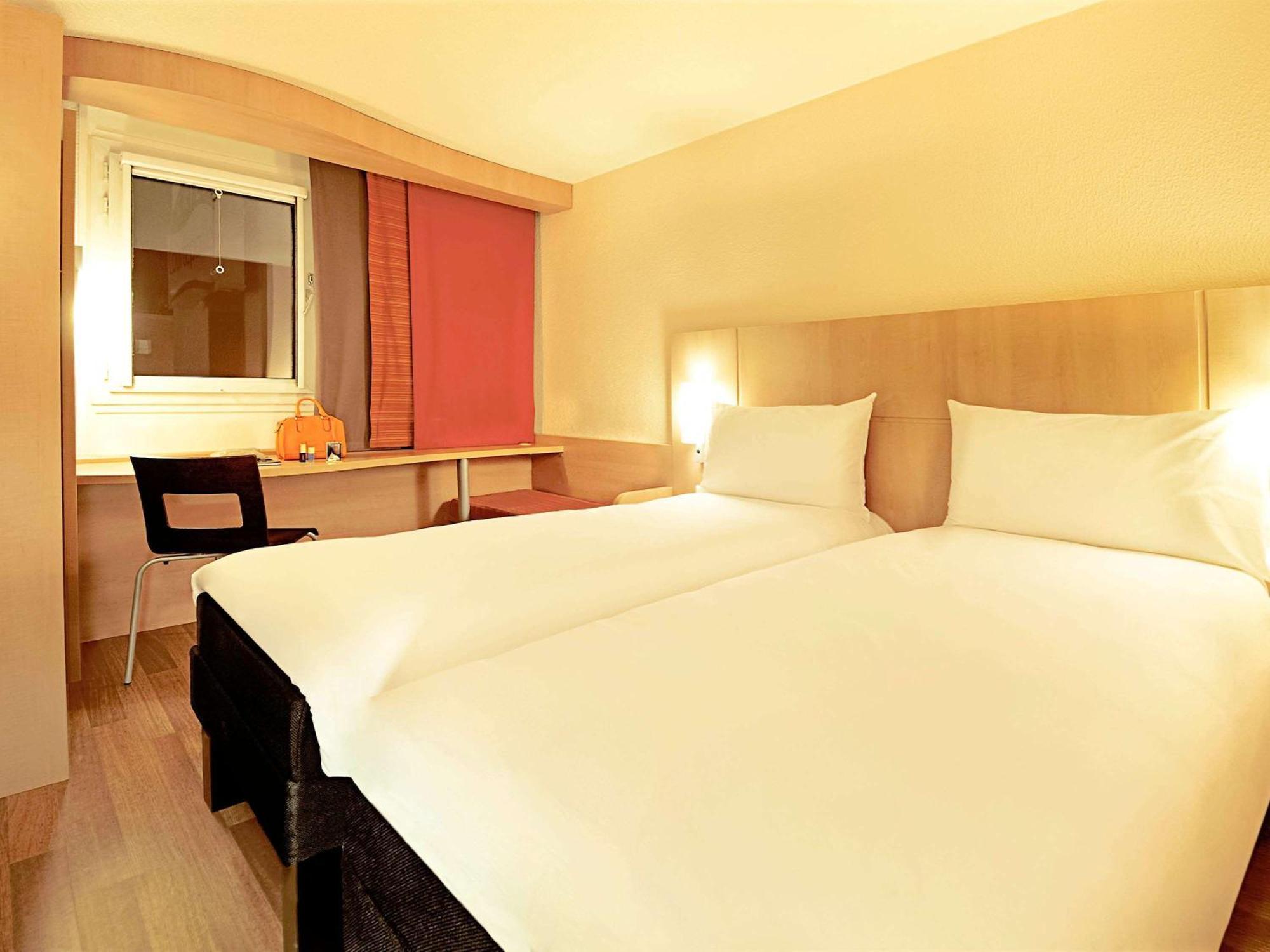 Ibis Paris Porte D'orleans 3*