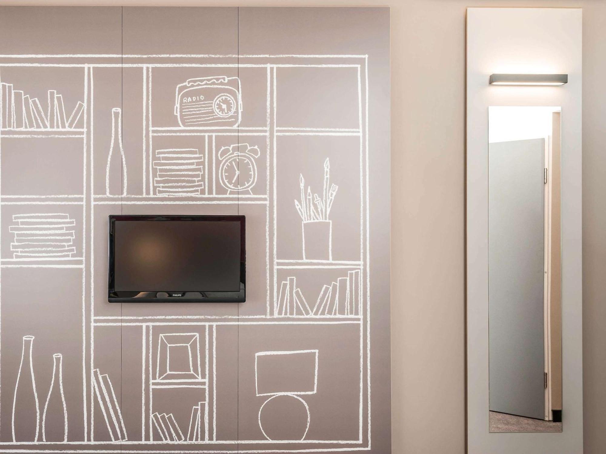 Ibis Paris Porte D'orleans Hotel Montrouge