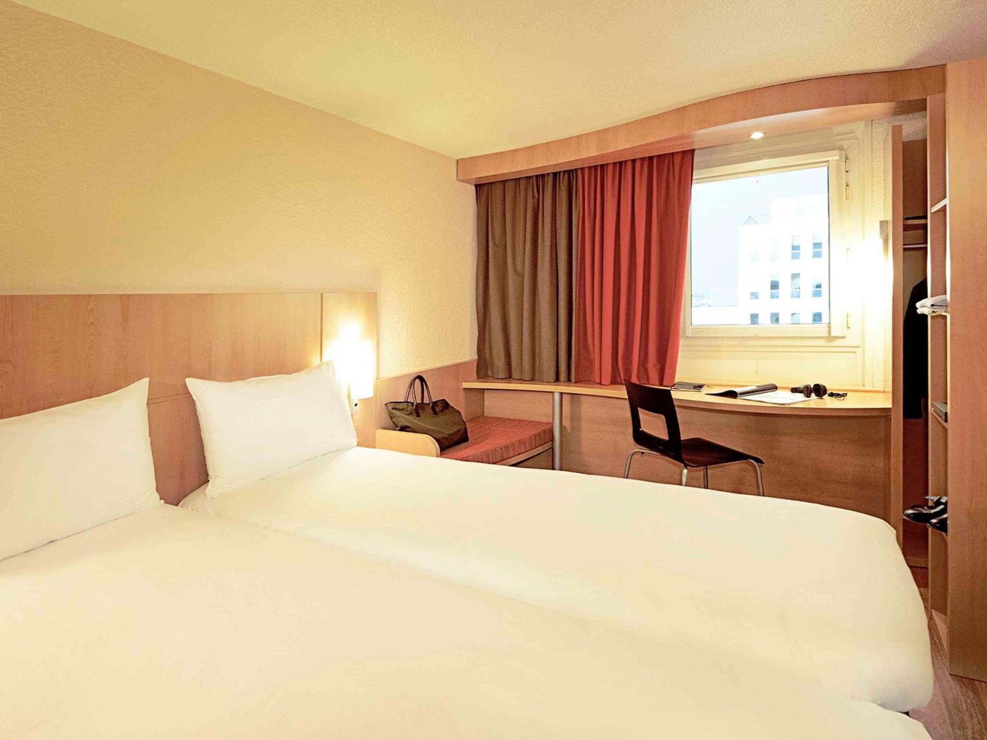 Ibis Paris Porte D'orleans 3*