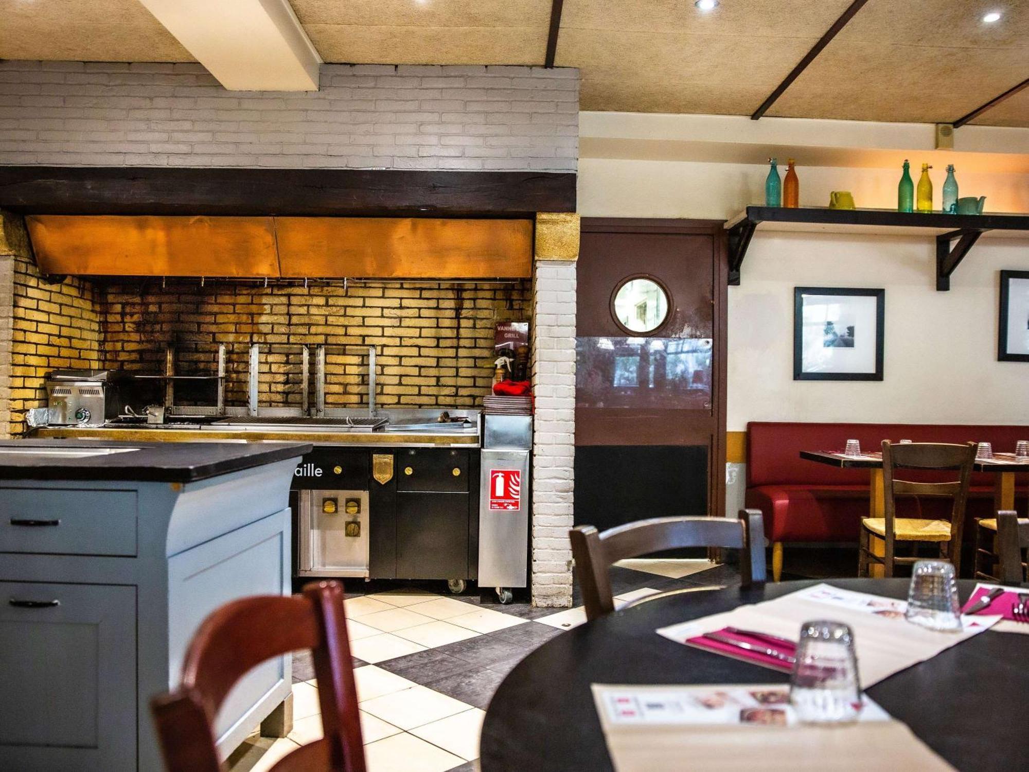 Hotel Ibis Paris Porte D'orleans 3*