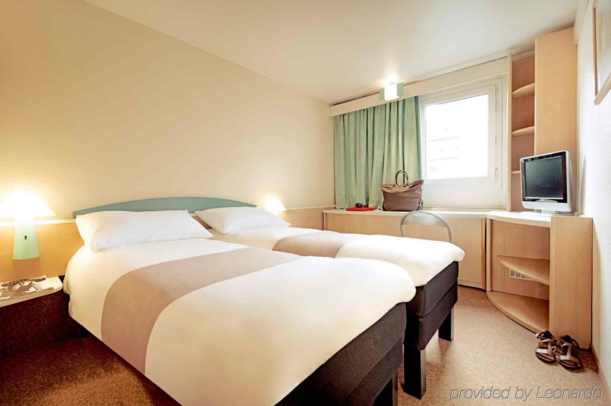 Ibis Paris Porte D'orleans Hotel